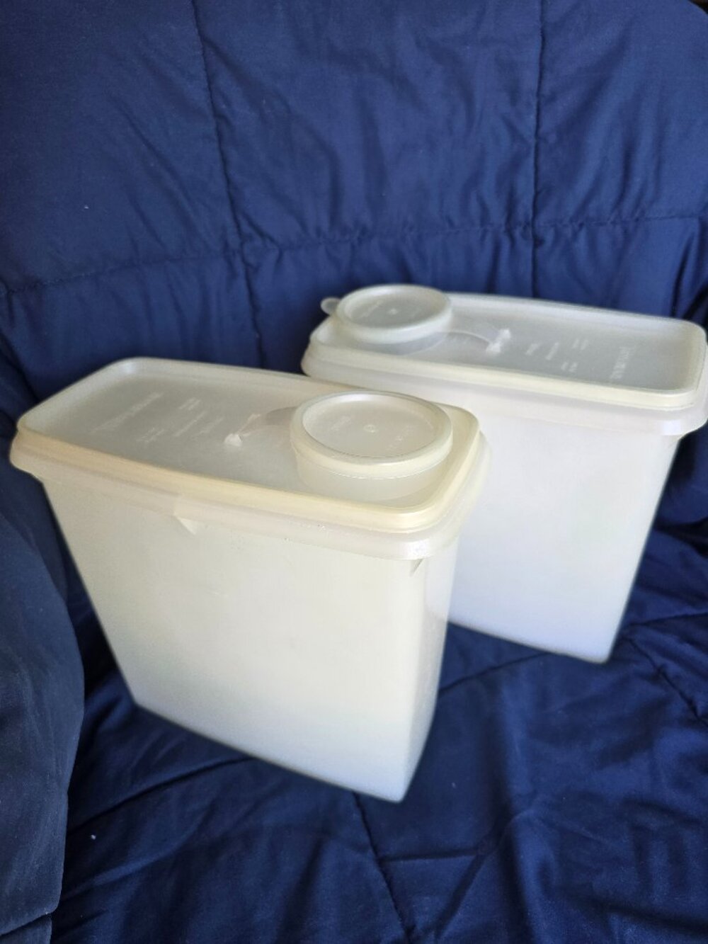 2 Vintage Tupperware Store N' Pour Container Cereal Keeper #469-1 With Flip Lids